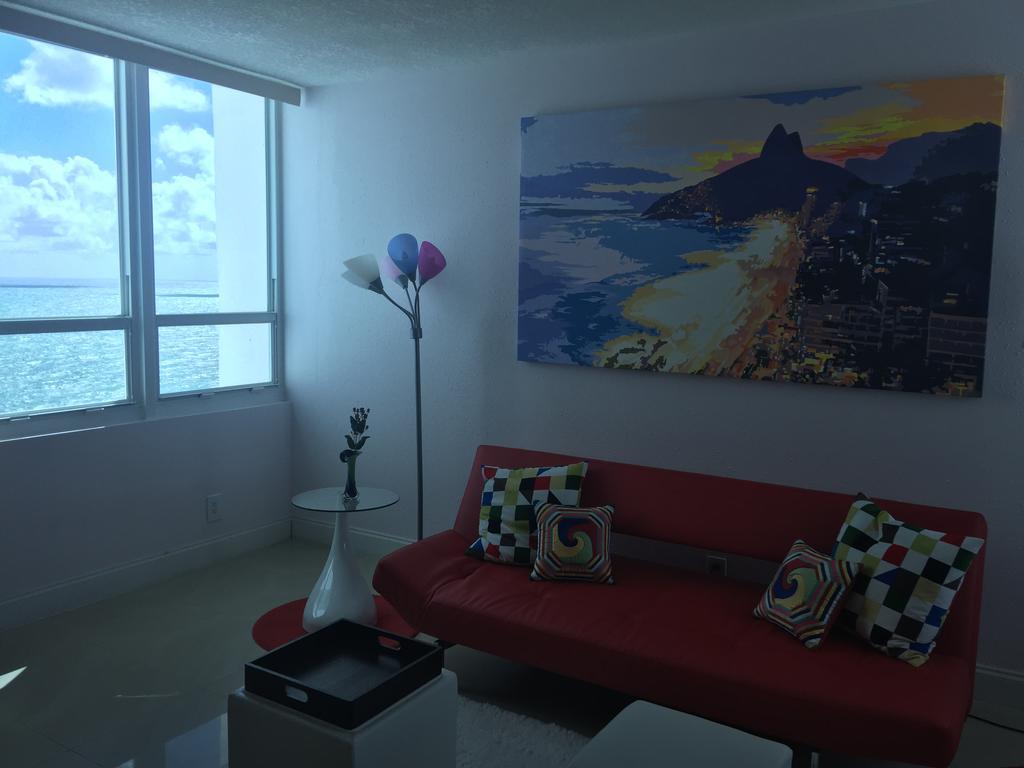 Castle Beach - Great Views Apartment Маями Бийч Екстериор снимка