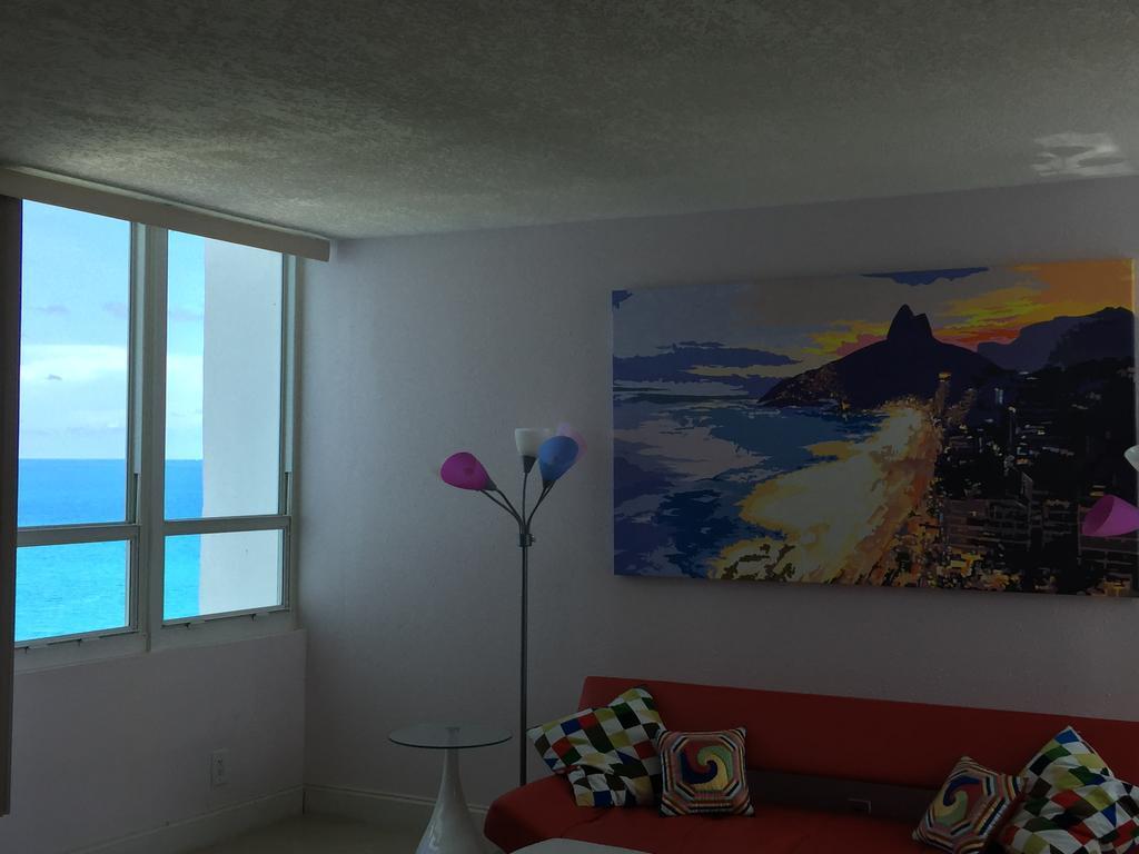 Castle Beach - Great Views Apartment Маями Бийч Екстериор снимка