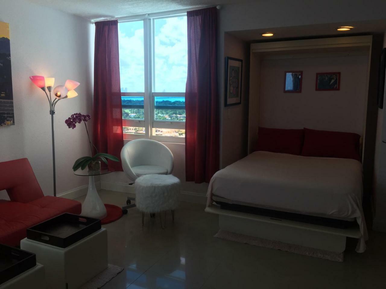 Castle Beach - Great Views Apartment Маями Бийч Екстериор снимка