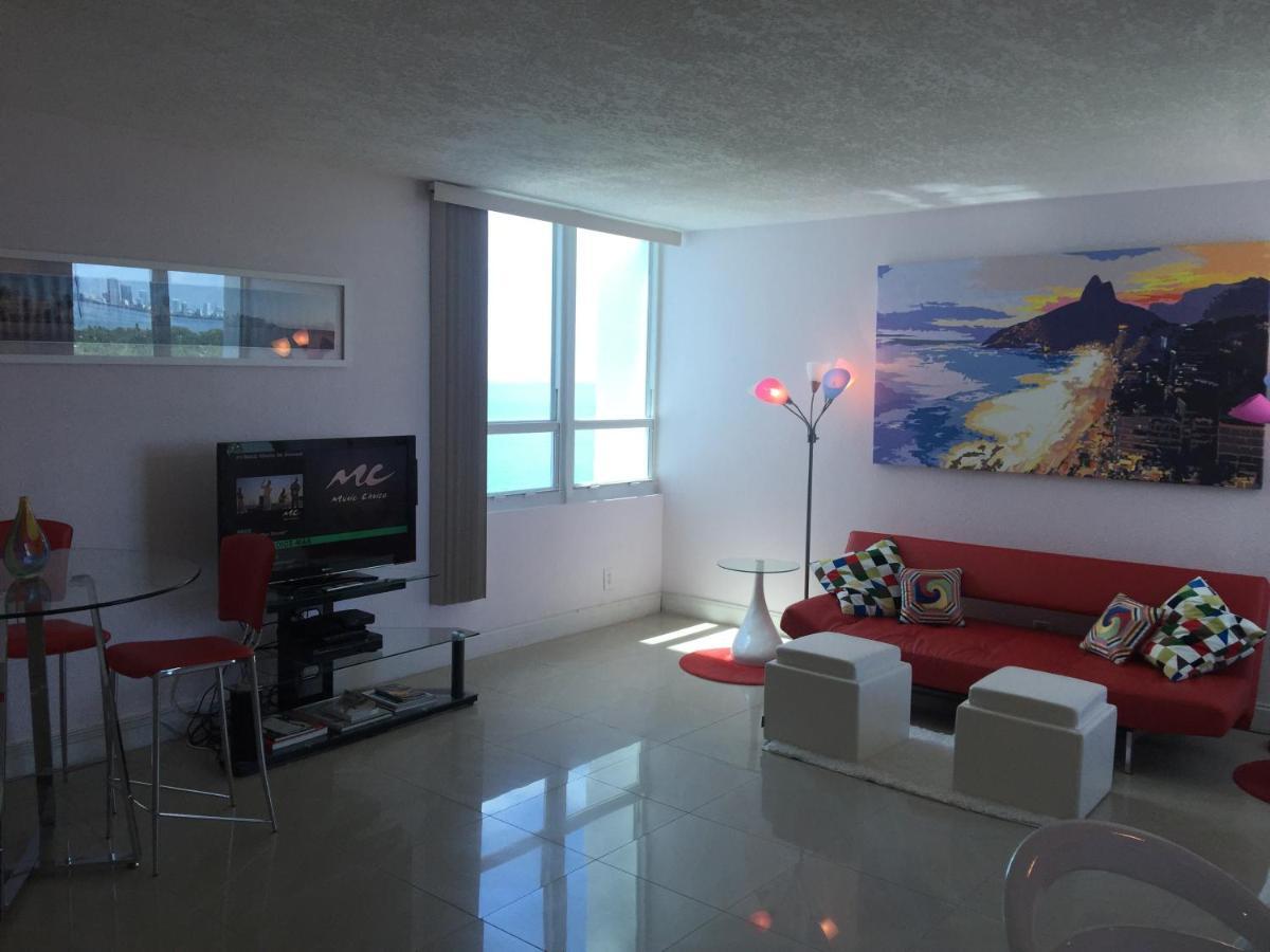 Castle Beach - Great Views Apartment Маями Бийч Екстериор снимка